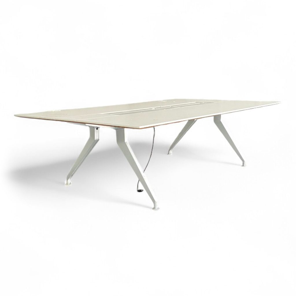 T5ABLE REUNION 10P table 4.8 Steelcase